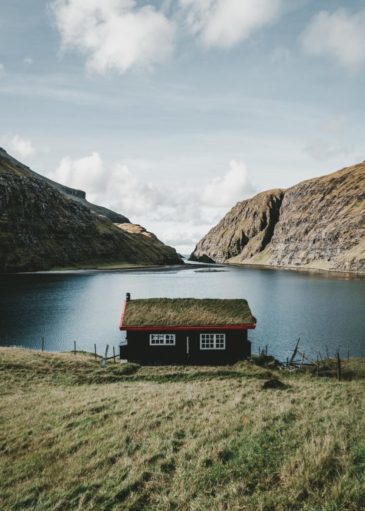hollie-harmsworth-401692-unsplash