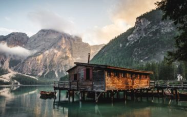 luca-bravo-177552-unsplash